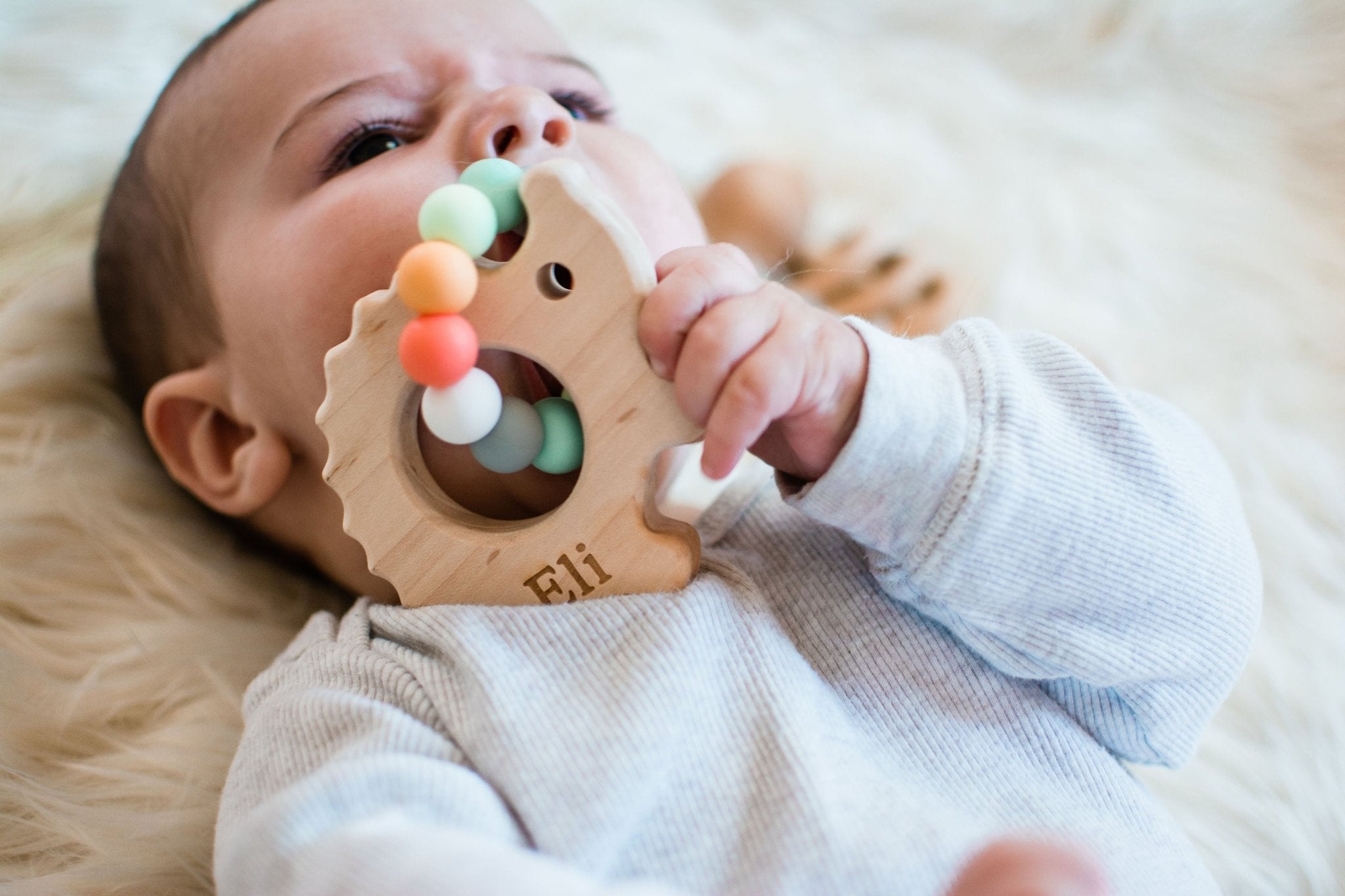 Hedgehog Wooden Baby Grasping Toy with Teething Beads - Bannor-toys