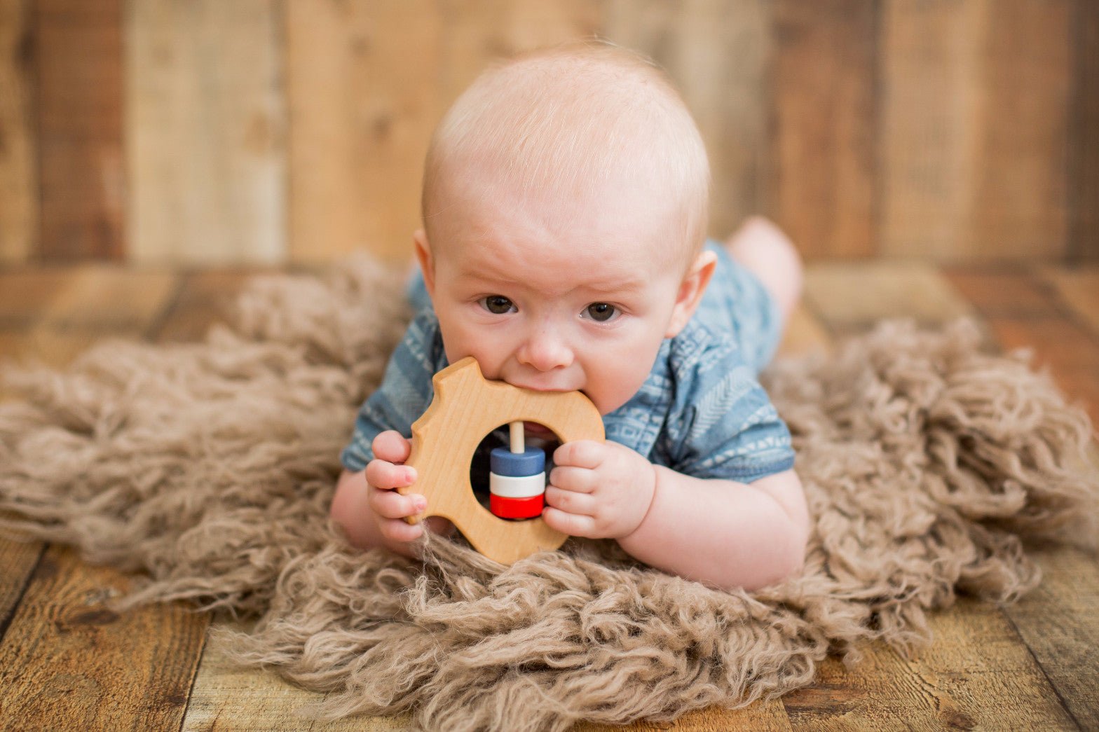 Shield Rattle - Bannor-toys